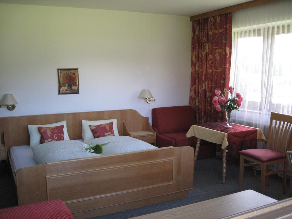 Johannishof Stumm Room photo